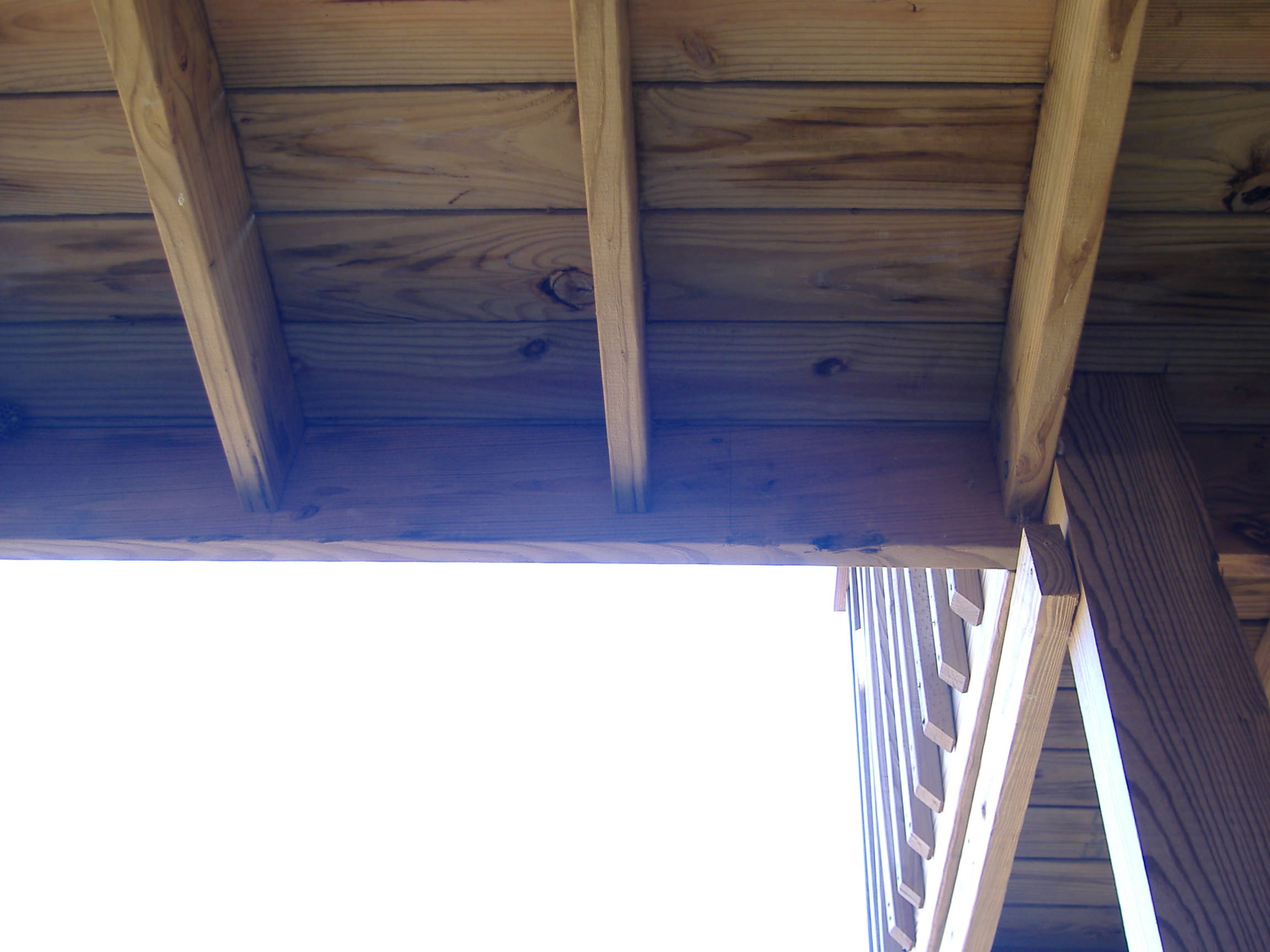 2008125122611_Deck%20floor%20Joist.jpg