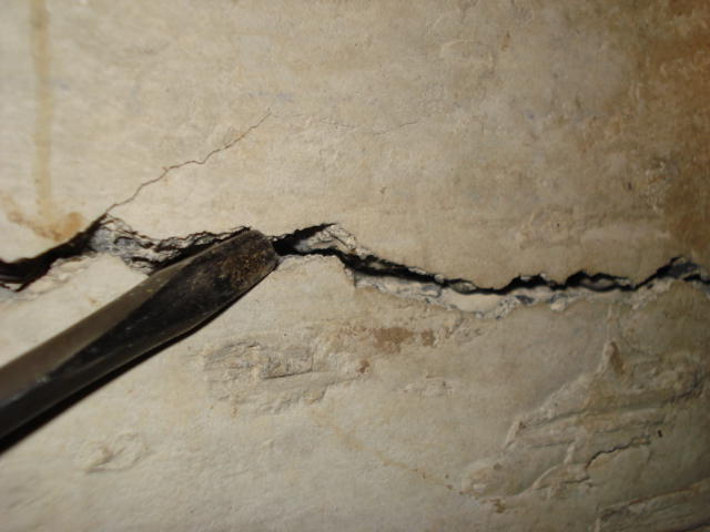 200822715823_FoundationCrack2.jpg